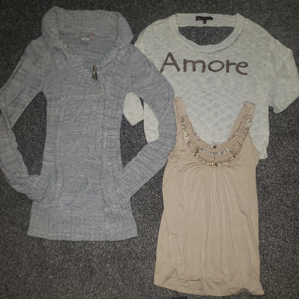 3 Women's medium shirts